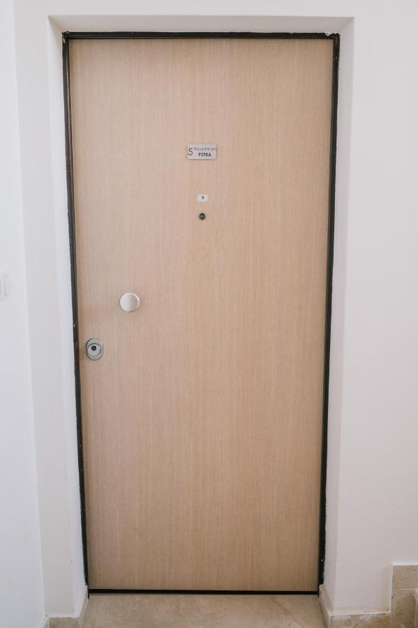 Apartman Petra Трогир Екстериор снимка